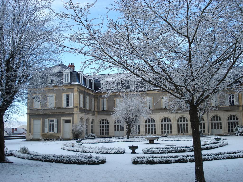 Espace Bernadette Soubirous Nevers Bed & Breakfast Exterior photo